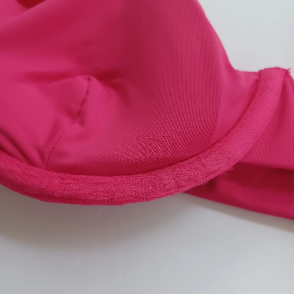 Andie The Bermuda Bikini Top Size M Women Underwired Adjustable Strap Scoop Neck